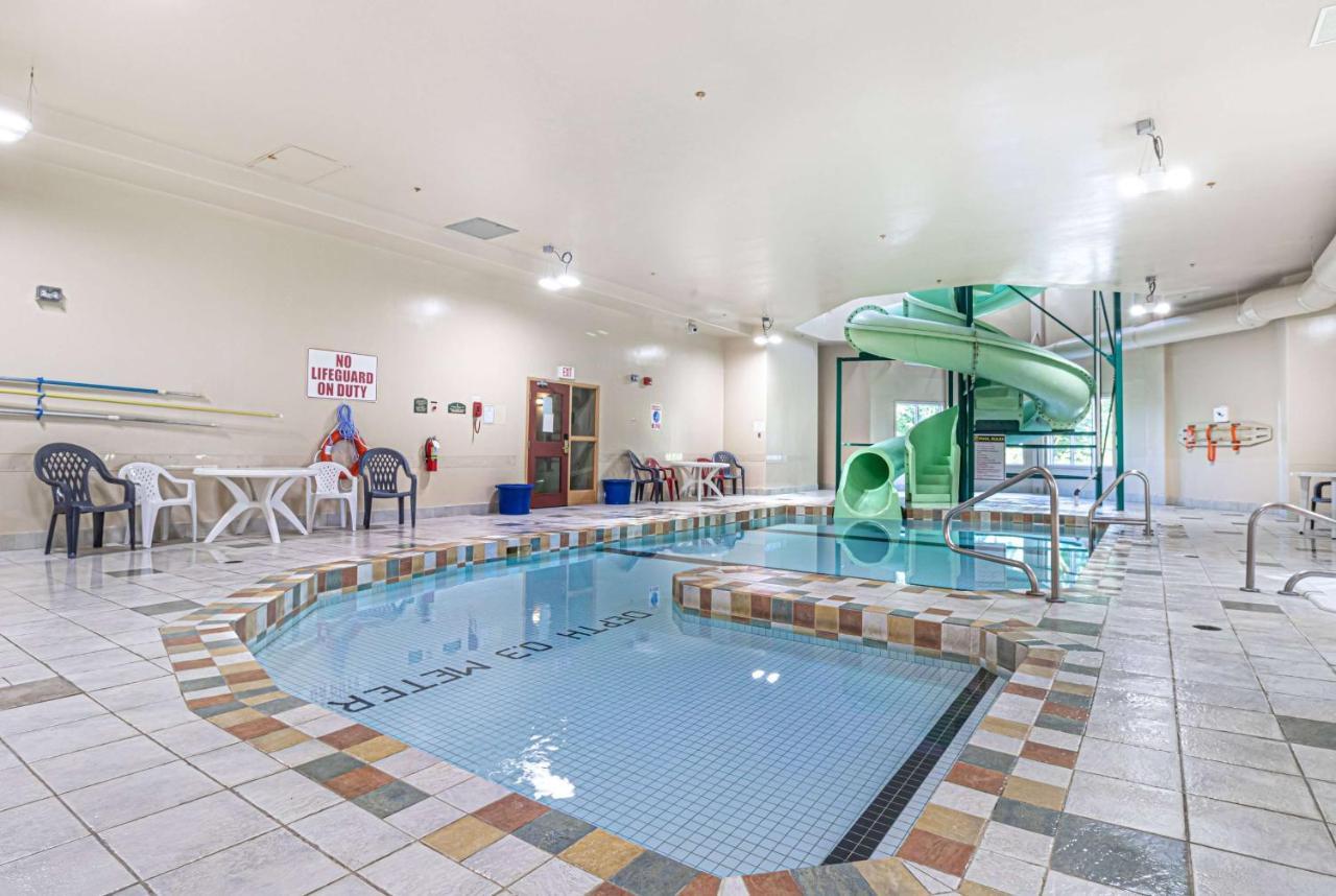 Super 8 By Wyndham St Johns Ξενοδοχείο St. John's Εξωτερικό φωτογραφία